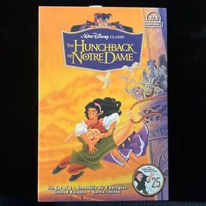 NWT Disney’s Hunchback of Notre Dame 25th Anniversary VHS 2Pin Set colector box